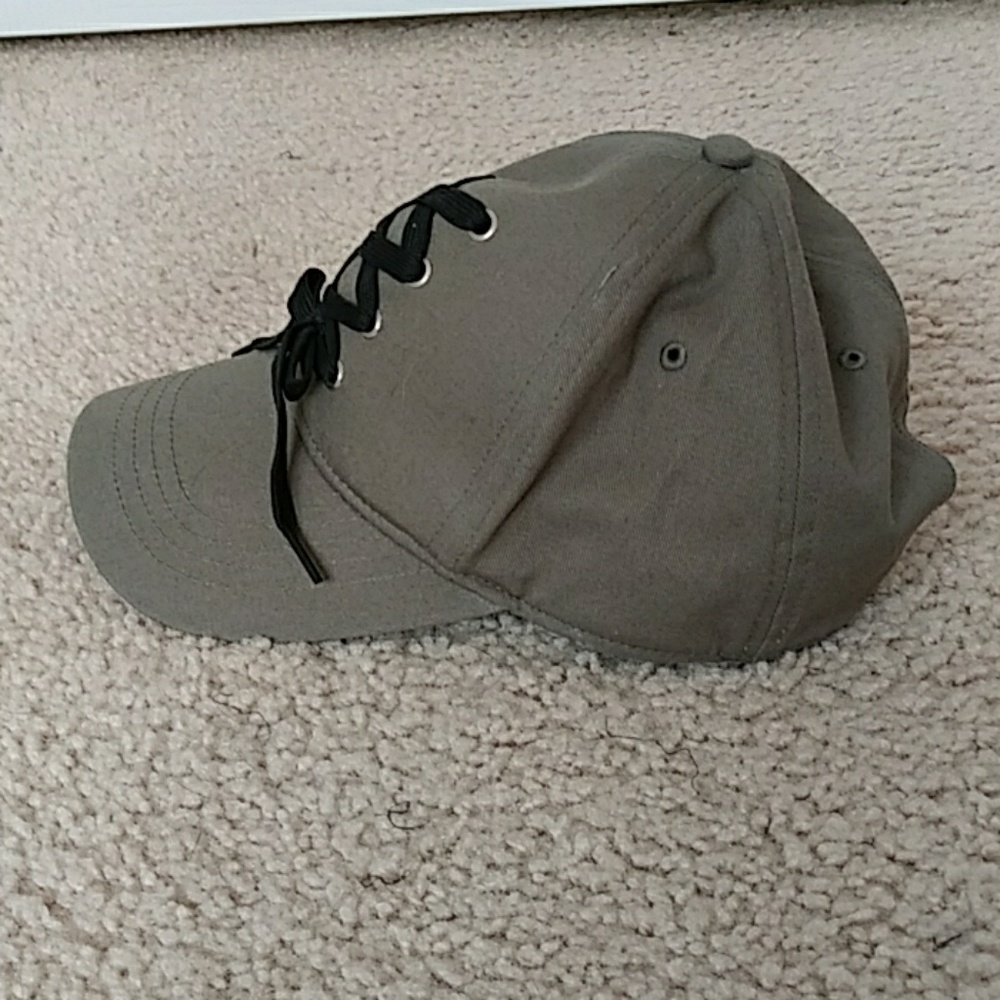 cute laced hat - Picture 2 of 6